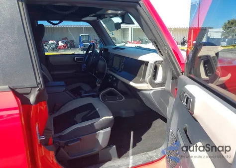 2021 Ford Bronco Big Bend z USA, uszkodzony, nr VIN 1FMDE5BH7MLA82103